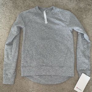 NEW*** LULULEMON CREWNECK SWEATSHIRT